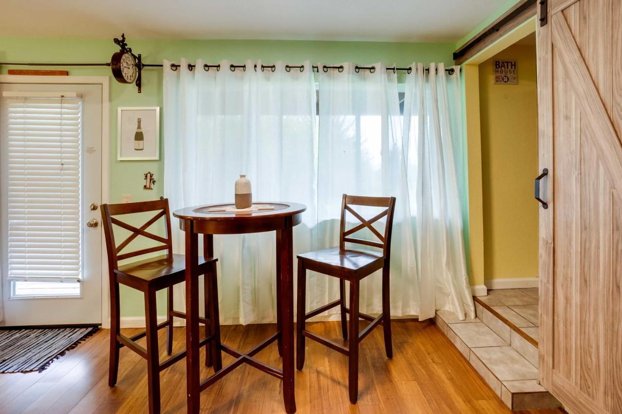 Soothing Studio With Lush Views 2 Mi To Beach! Smith River Экстерьер фото